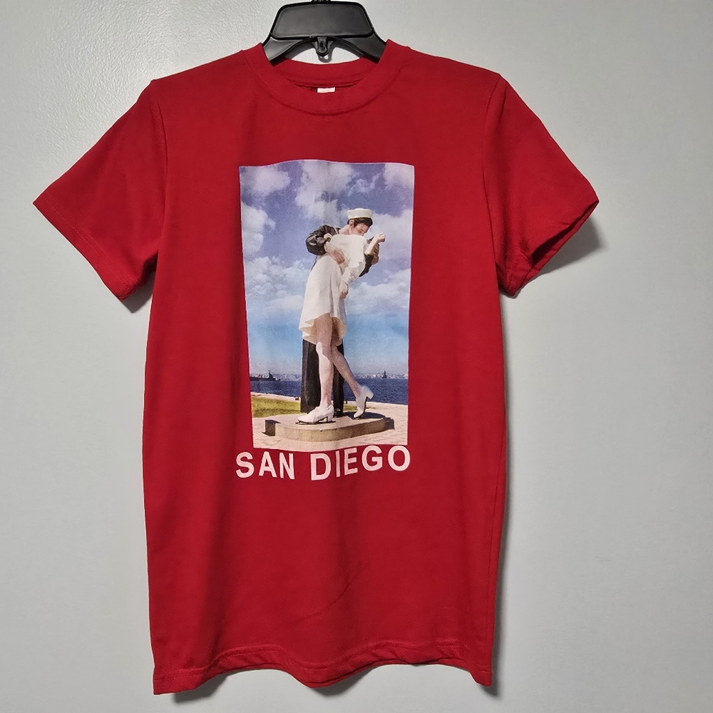 NWOT - San Diego California Unisex Red Shirt - Size S